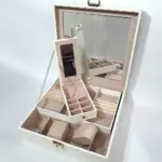 шкатулка pentru bijuterii с большим зеркалом și отделениями